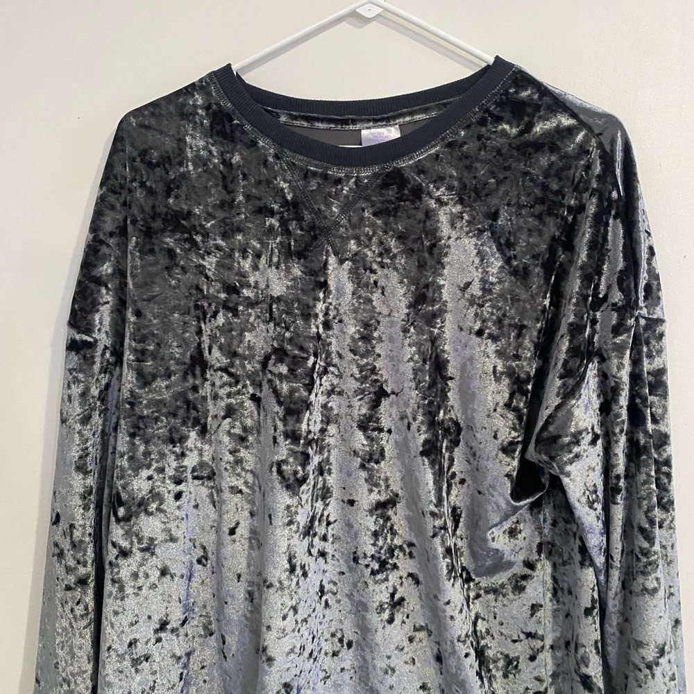Men's Velvet Black and Gray Shirt